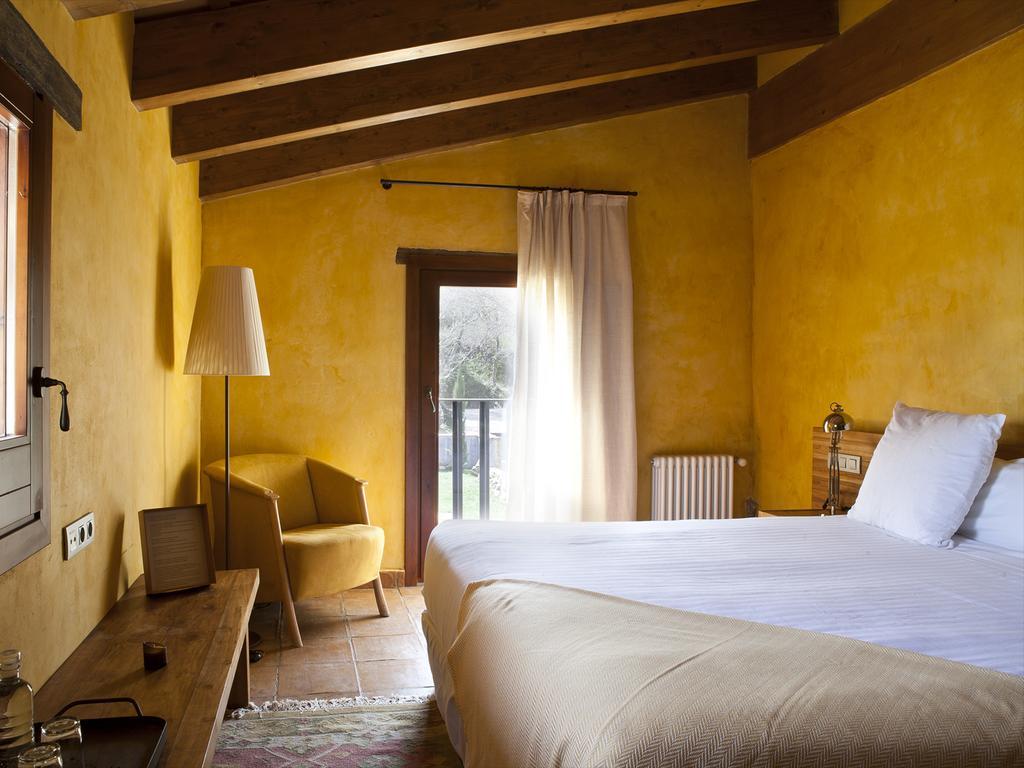Masia el Puig La Vall de Bianya Habitación foto